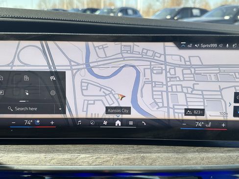 Used 2024 BMW i7 xDrive60 image 25