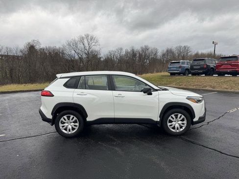 Certified 2025 Toyota Corolla Cross L image 2