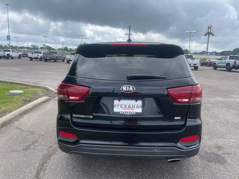 Used 2020 Kia Sorento L FWD image 11