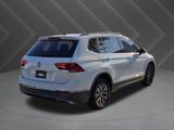 Used 2018 Volkswagen Tiguan SE w/ Panoramic Sunroof Package image 5