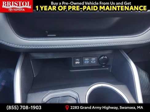 Used 2022 Toyota Highlander XLE AWD/4WD image 29