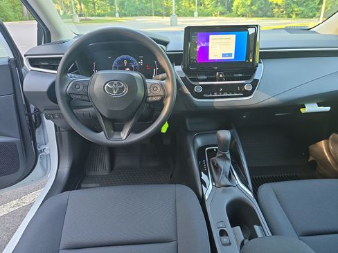 New 2026 Toyota Corolla LE FWD image 17