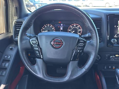 Used 2022 Nissan Frontier PRO-4X image 22