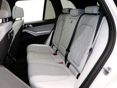 Used 2026 BMW X5 M60i image 22