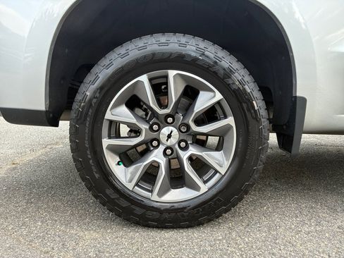 Used 2020 Chevrolet Silverado 1500 RST AWD/4WD image 23