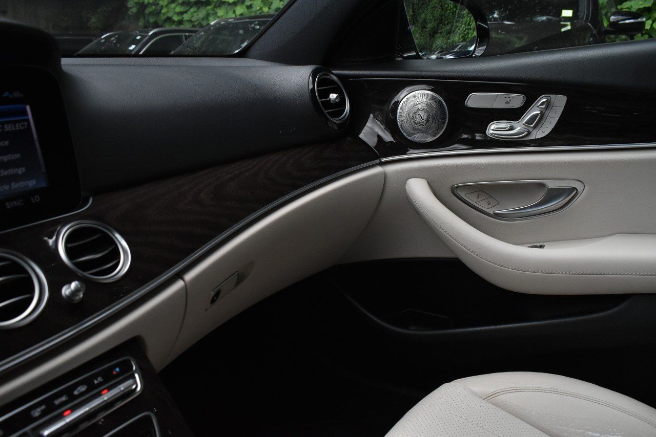 Used 2020 Mercedes-Benz E 350 Sedan image 31
