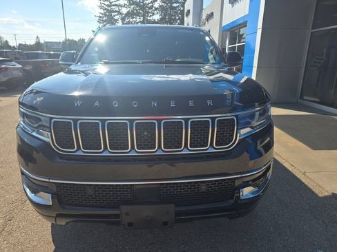 Used 2024 Jeep Wagoneer L 4WD w/ Premium Group I image 2