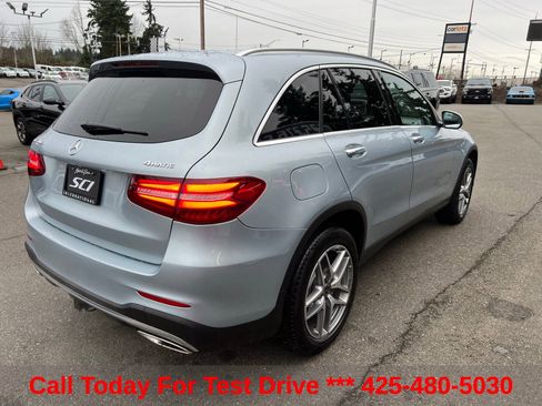 Used 2018 Mercedes-Benz GLC 300 4MATIC image 6