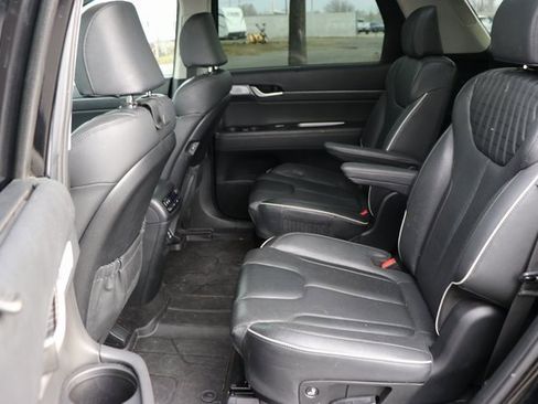 Used 2023 Hyundai Palisade Limited image 12