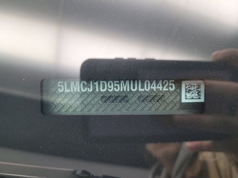 Used 2021 Lincoln Corsair w/ Equipment Group 101A image 33