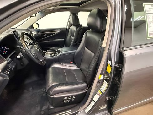 Used 2014 Lexus LS 600h L image 12