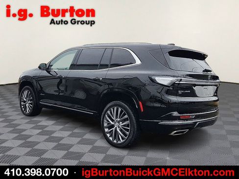 Used 2025 Buick Enclave Avenir w/ Trailering Package, 5000 lbs. AWD/4WD image 4