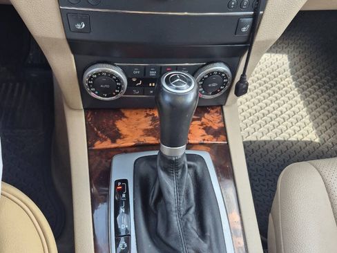 Used 2010 Mercedes-Benz GLK 350 4MATIC image 14