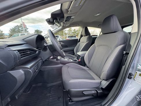 Used 2025 Subaru Impreza 2.0i image 3