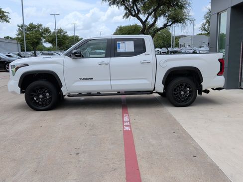 Used 2025 Toyota Tundra Limited AWD/4WD image 7