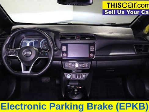 Used 2022 Nissan Leaf SV w/ SV Technology Package image 16