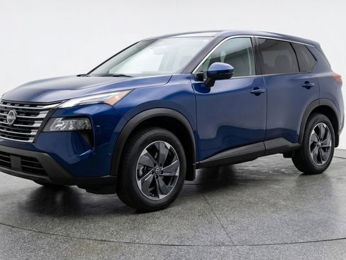 Used 2025 Nissan Rogue SV AWD/4WD image 3