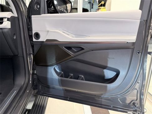 New 2026 Lincoln Navigator L Black Label image 14