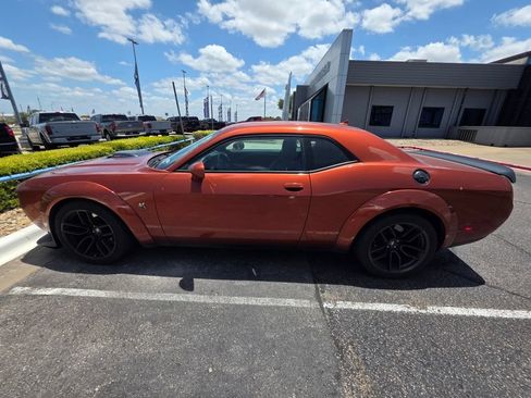 Used 2021 Dodge Challenger R/T Scat Pack RWD image 4