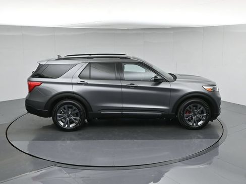 Certified 2023 Ford Explorer XLT w/ Equipment Group 202A RWD image 43