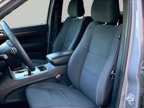 Used 2015 Jeep Grand Cherokee Laredo w/ Quick Order Package 23E RWD image 8