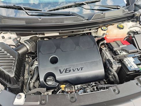 Used 2020 Chevrolet Traverse Premier FWD image 26