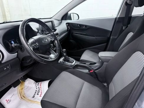 Used 2018 Hyundai Kona SEL w/ SEL Tech Package 02 FWD image 16