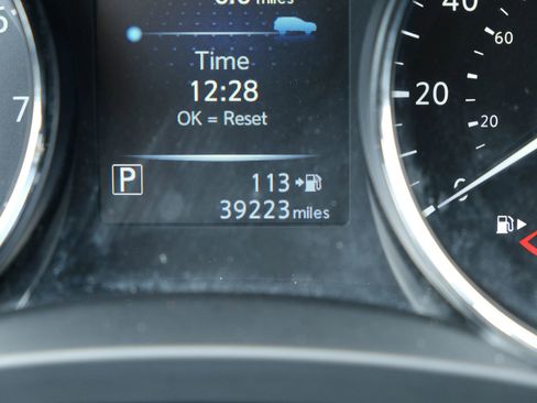 Used 2017 Nissan Rogue SL w/ SL Premium Package image 41