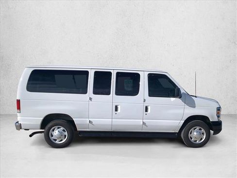 Used 2010 Ford E-350 and Econoline 350 XL image 4