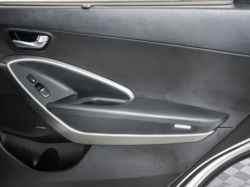 Used 2019 Hyundai Santa Fe XL image 30