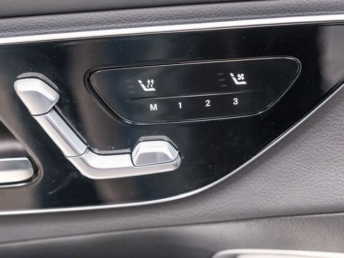 Used 2023 Mercedes-Benz GLC 300 4MATIC image 33