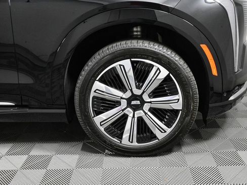 New 2025 Cadillac Escalade IQ Luxury 2 image 42