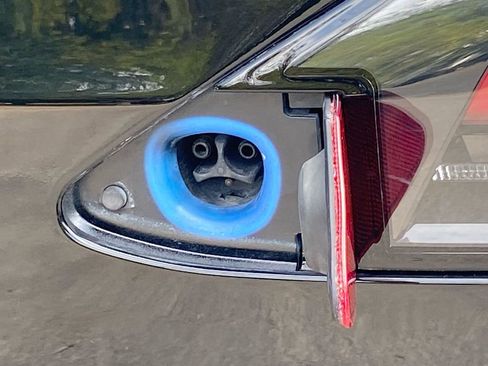 Used 2018 Tesla Model X 75D image 22