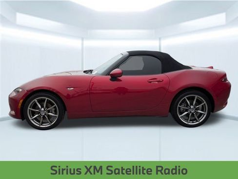 Used 2022 MAZDA MX-5 Miata Grand Touring image 2
