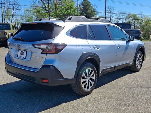 Used 2024 Subaru Outback Premium AWD/4WD image 7