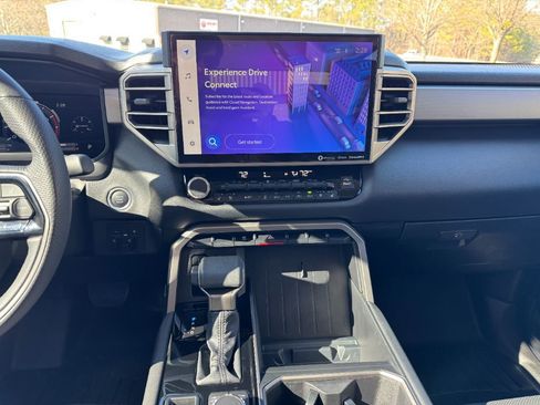 Used 2024 Toyota Tundra Limited image 23