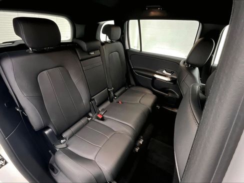 Certified 2022 Mercedes-Benz GLB 250 image 16