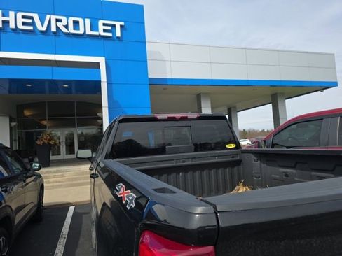 Used 2023 Chevrolet Silverado 1500 RST w/ Convenience Package II image 7