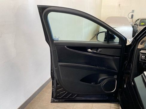 Used 2022 Lincoln Nautilus Standard w/ Premium Package image 14