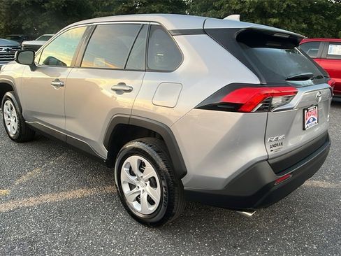 Used 2025 Toyota RAV4 LE image 7