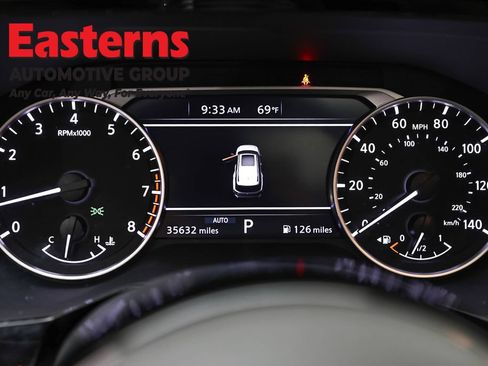 Used 2023 Nissan Pathfinder SV w/ SV Premium Package AWD/4WD image 18