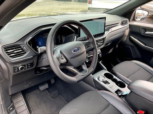 Used 2025 Ford Escape ST-Line w/ Equipment Group 301A FWD image 13