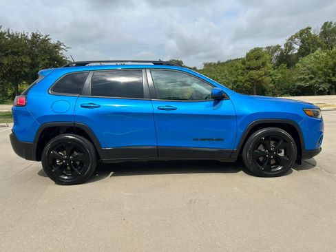 Used 2021 Jeep Cherokee Latitude Plus FWD image 5