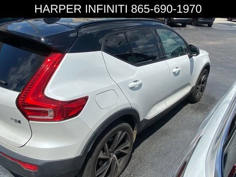 Used 2021 Volvo XC40 T5 R-Design AWD/4WD image 3