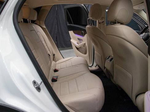 Used 2022 Mercedes-Benz GLC 300 4MATIC image 18