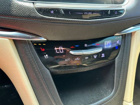 Used 2017 Cadillac XT5 Premium Luxury w/ LPO, Wheel Lock Package image 27