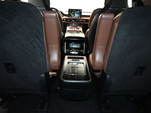 Used 2020 Lincoln Aviator Reserve w/ Equipment Group 202A AWD/4WD image 29