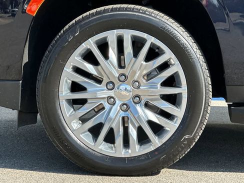 Used 2024 Chevrolet Suburban RST image 34