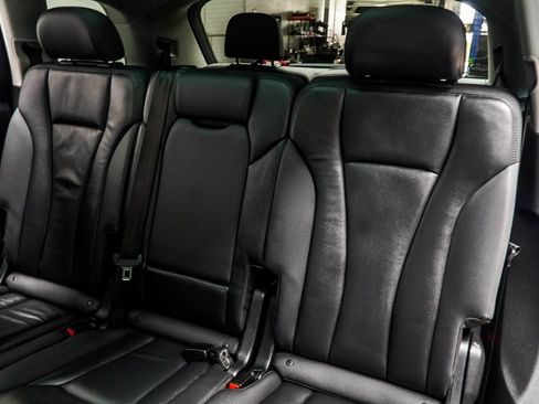 Used 2021 Audi Q7 3.0T Premium Plus image 38