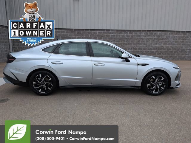 Used 2025 Hyundai Sonata SEL FWD image 2